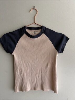 Brandy Melville Two-Tone Raglan Tee - Beige and Navy